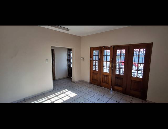 840M² BUILDING FOR SALE IN BENONI SOUTH